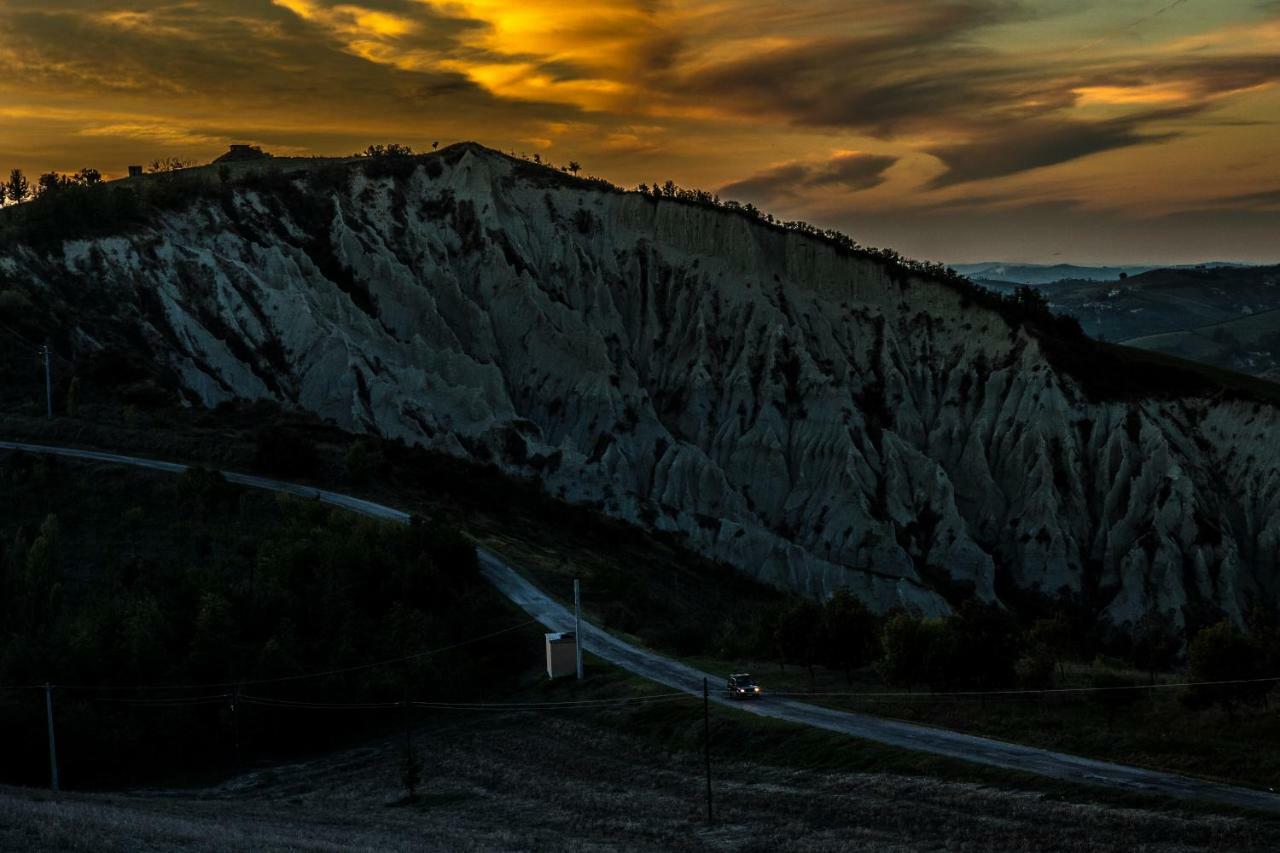 Agriturismo Terra Dei Falchi Castilenti ภายนอก รูปภาพ