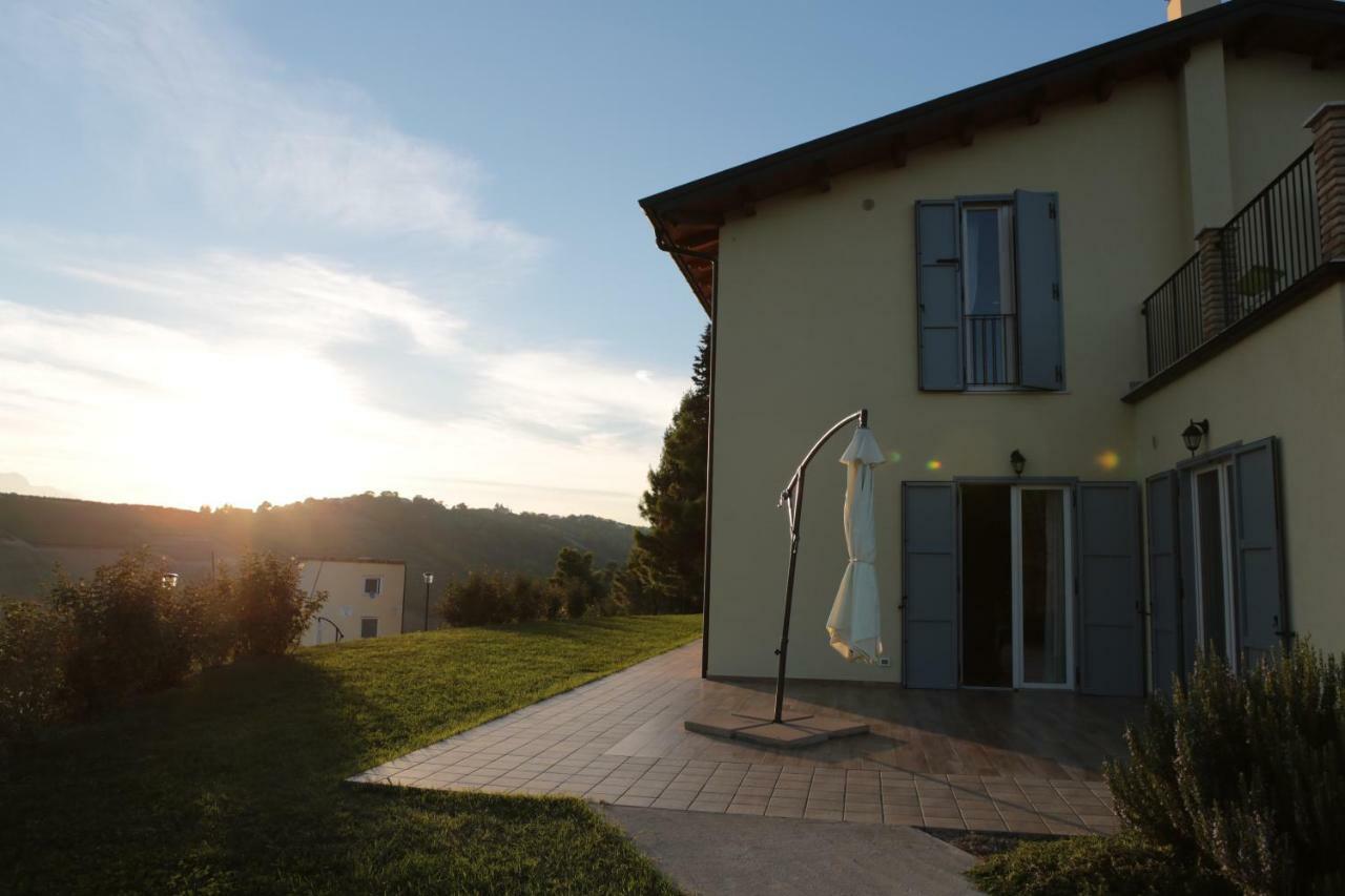 Agriturismo Terra Dei Falchi Castilenti ภายนอก รูปภาพ