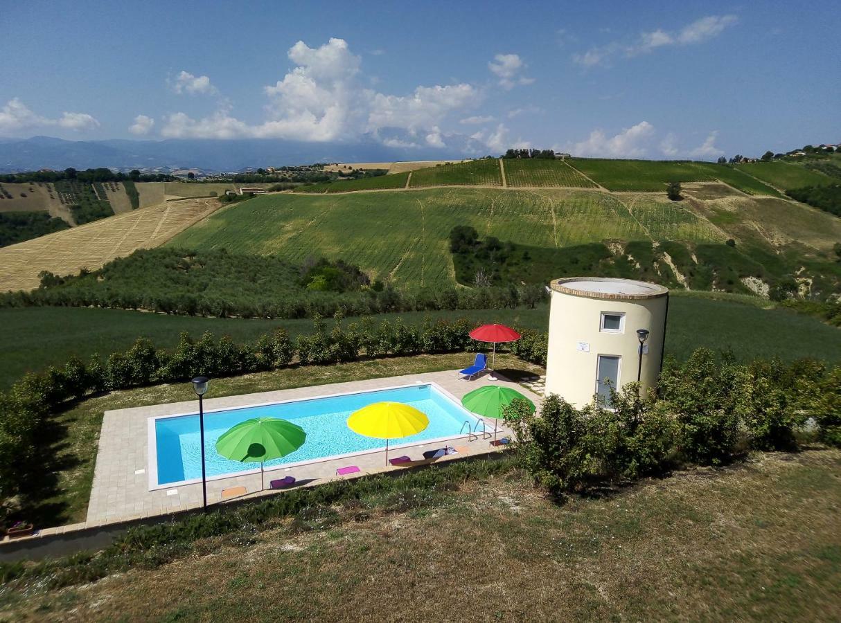 Agriturismo Terra Dei Falchi Castilenti ภายนอก รูปภาพ